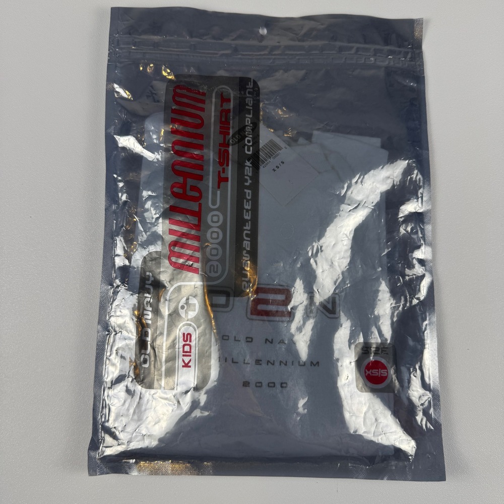 Old Navy Millennium 2000 T-Shirt Y2K Compliant Kids‎ XS/S